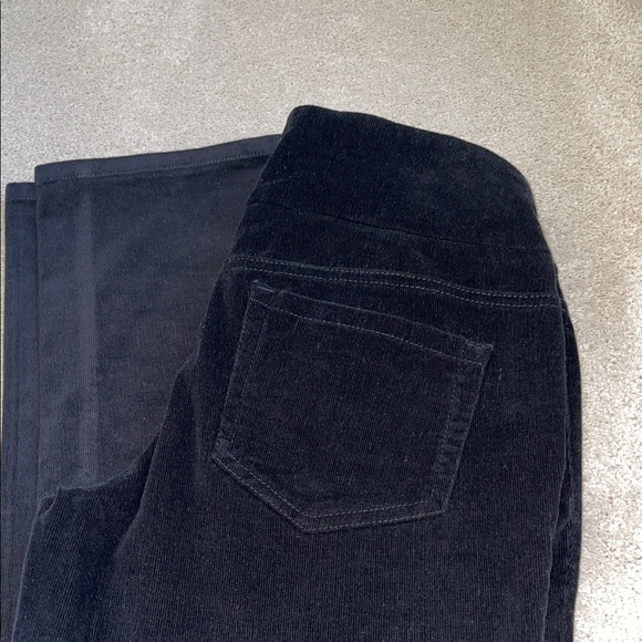 Chadwicks Petite Black Straight Leg Pull On Cords - Picture 6 of 9